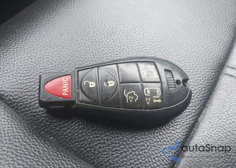 2013 Chrysler Town & Country Touring from USA, damaged, VIN 2C4RC1BG2DR802396